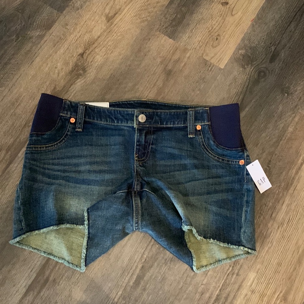 GAP Maternity denim mini shirts. NWT. Retail 36